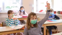 &Uuml;berall im Schulgeb&auml;ude besteht Maskenpflicht. Nur im Unterricht gilt Freiwilligkeit. / &copy; Beatrice Tomasetti (DR)