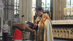 Unz&auml;hlige Kinderkatechesen hat Domvikar Hopmann schon am Hochaltar gehalten (Archivbild) / &copy; Beatrice Tomasetti (DR)