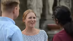 Ute Rind leitet eine Kleingruppe und findet Glaubensgespr&auml;che hochspannend / &copy; Beatrice Tomaetti (DR)