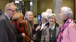 Viele Kunst- und Kulturschaffenden nutzen die traditionelle Kölner Veranstaltung zum Austausch untereinander / © Beatrice Tomasetti (DR)