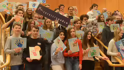 Viele L&ouml;sungsans&auml;tze entwickelten diese Sch&uuml;ler bei der Besch&auml;ftigung mit politischen Missst&auml;nden. / &copy; Tomasetti (DR)