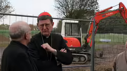 Besuch einer geplanten Flüchtlingsunterkunft (Erzbistum Köln)