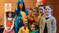 Karneval in der Kölner Domsingschule / © Beatrice Tomasetti (DR)