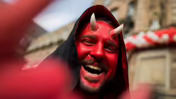 Weiberfastnacht (dpa)