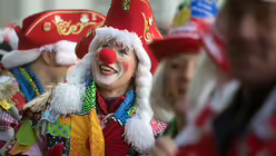 Weiberfastnacht (dpa)