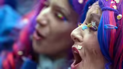 Welche Hymne wohl hier angestimmt wird?  / &copy; Federico Gambarini (dpa)