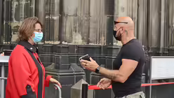 Wer kommt? Und warum kommt er? Nicole Reitgruber ist neugierig auf die Menschen. / &copy; Beatrice Tomasetti (DR)