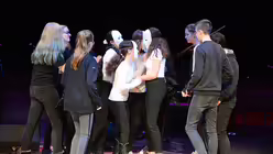 Wie schnell man in eine Gewaltspirale ger&auml;t, zeigen diese Jugendlichen. / &copy; Tomasetti (DR)