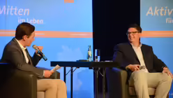 Wof&uuml;r steht heute in der CDU noch das "C", will Sebastian Hoppe von Christian Buchen wissen. / &copy; Beatrice Tomasetti (DR)