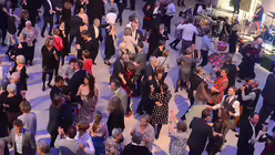 Zeitweilig ist die Tanzfl&auml;che voll. / &copy; Tomasetti (DR)