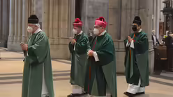 Zu den einstigen Wegbegleitern am Dom zählen der ehemalige Domdiakon Witte und der ehemalige Dompropst Bachner. / © Beatrice Tomasetti (DR)