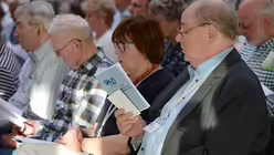 Zu der Musik von Ruhama singen alle mit / © Beatrice Tomasetti (DR)