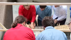 Zu dritt an der Orgel - das geht! / &copy; Lea Br&uuml;ggemann (DR)